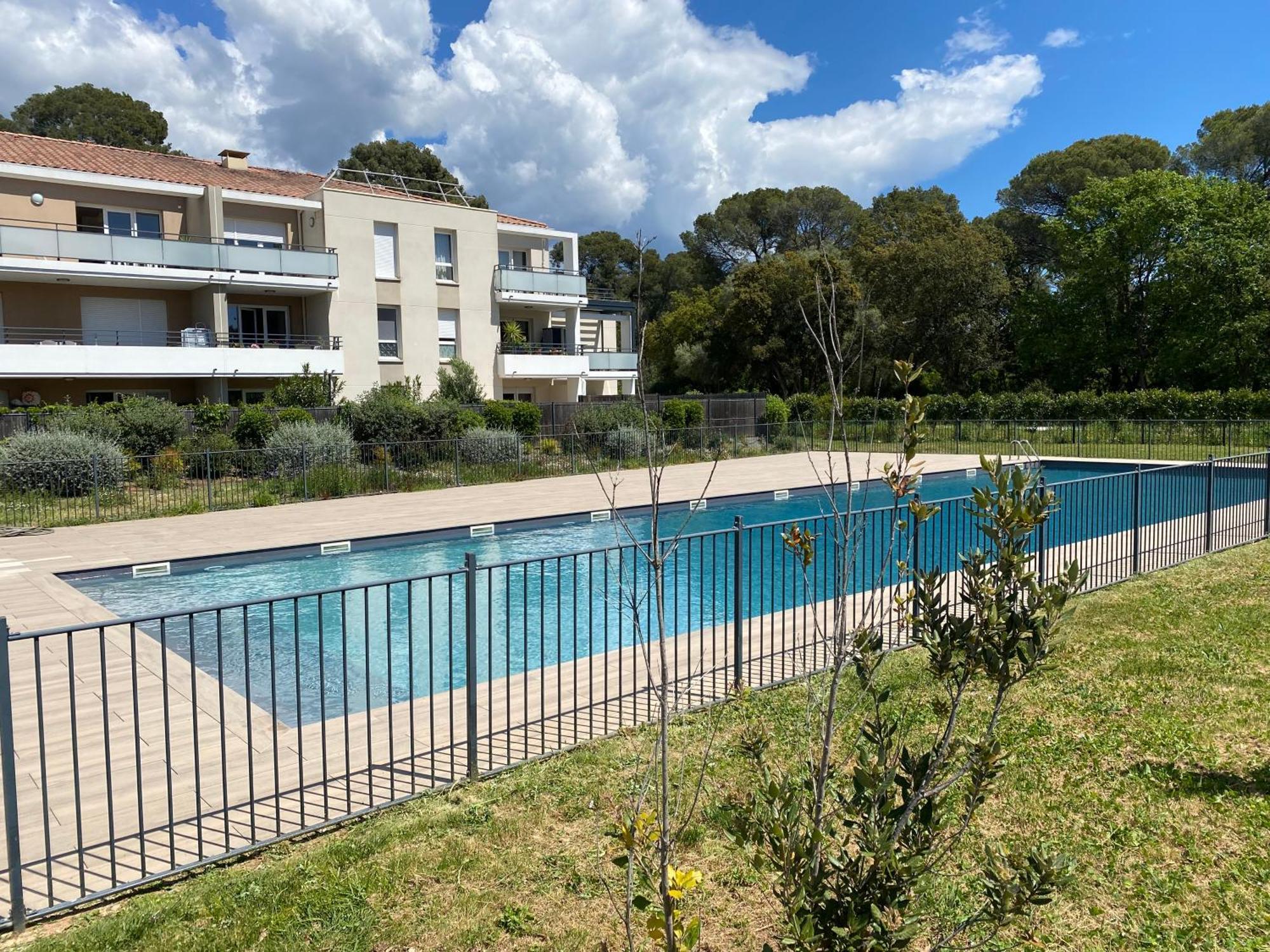 Rez De Jardin T3 Recent Et Calme Au Nouvelles Terres A La Londe Les Maures Daire Dış mekan fotoğraf