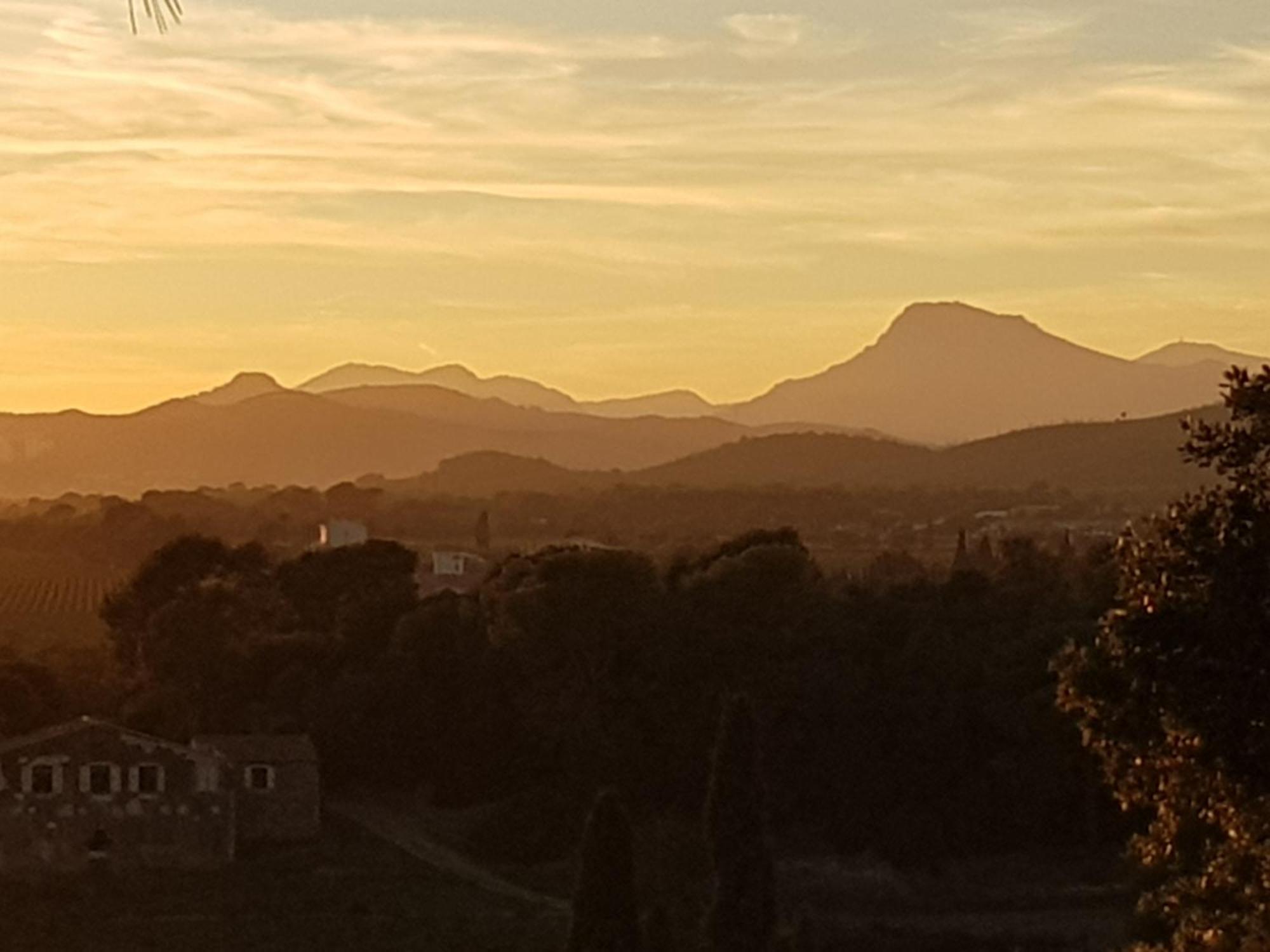 Rez De Jardin T3 Recent Et Calme Au Nouvelles Terres A La Londe Les Maures Daire Dış mekan fotoğraf